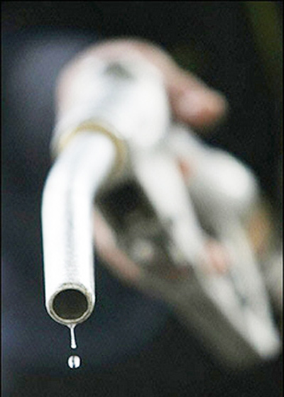 کاهش‌‌ 30‌ درصدي‌ مصرف‌ بنزين‌ در اردبيل‌  

