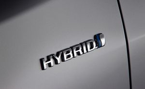 Toyota, Ford Agree to Develop Hybrid Trucks Separately