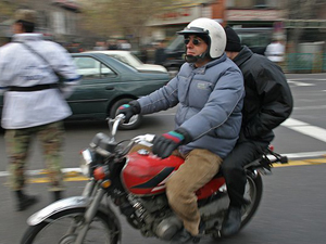 اجرای طرح ارتقای ایمنی موتورسواران در اردبیل
