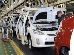 خودروسازان ژاپني توليد خود را افزايش مي دهند  