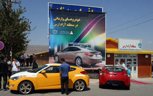 کاهش قیمت خودروهای وارداتی در منطقه ازاد ارس