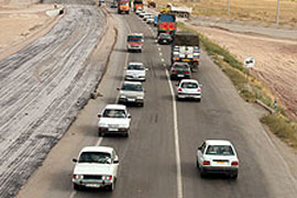 ترافيک سنگين در محورهاي ورودي فارس    


