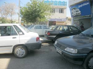 انتقال بنگاه های معاملات خودرو به حاشیه شهر سنندج 