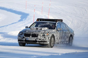 New BMW X7 spied testing