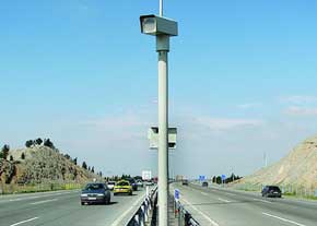 در هر 20 کيلومتر بزرگراه يک دوربين نصب مي شود    
