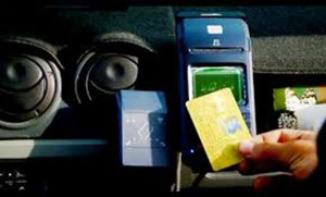 اجرای طرح تجهیز تاکسی ها به سیستم پرداخت الکترونیک در کاشان