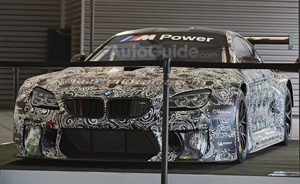 خودروی مسابقه ای بی ام و M6 GT3 شکار عکاسان شد