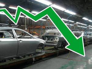 افت قیمت خودروهای داخلی به زیر قیمت کارخانه
