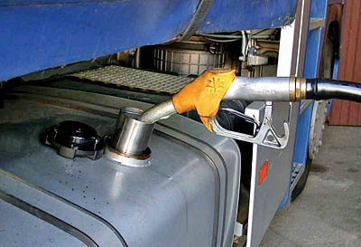 50 درصد از گازوئیل کشور در بخش حمل و نقل عمومی استفاده می شود 
