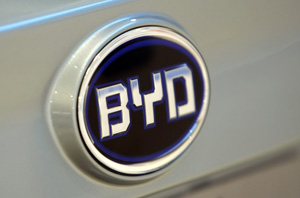 BYD، از تولید باتری موبایل تا بزرگترین خودروساز الکتریکی چین 