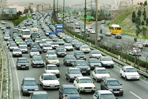 ترافیک نیمه سنگین در آزادراه تهران _ کرج