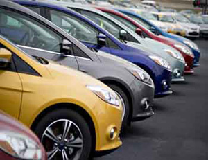کاهش 50 درصدی عرضه و فروش خودروهای وارداتی در بازار