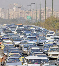 88درصد تهراني‌ها حمل و نقل و ترافيک را بزرگترين مشکل شهري مي‌دانند  
