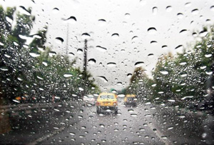 بارش پراکنده باران در جاده های استان مازندران