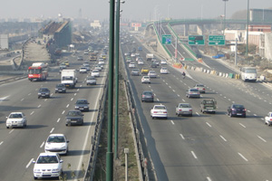 کاهش ۴۰ درصدی ترافیک عبوری تهران- کرج با تکمیل آزاد راه