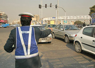 روزانه 25 هزار تخلف رانندگي در تهران ثبت مي شود  
