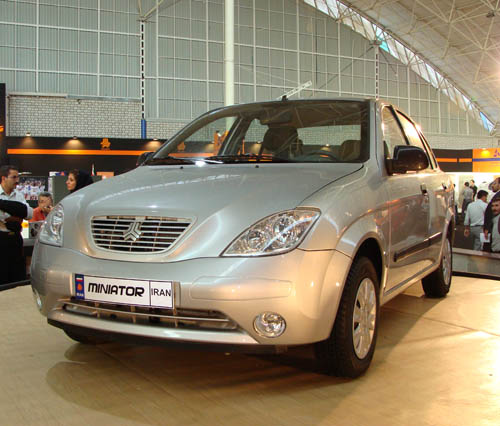 ششمین نمایشگاه بین المللی خودروی اصفهان گشایش یافت
