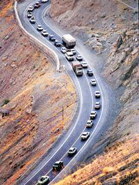 جاده های ایران لغزنده و ترافیک پرحجمی دارد 

