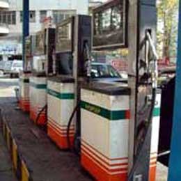 مخالفت جایگاهداران بنزین با طرح بانک ملت