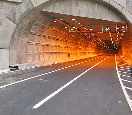 ساخت‌ طولاني‌ ترين‌ تونل‌ اتومبيل‌ رو آسيا 

