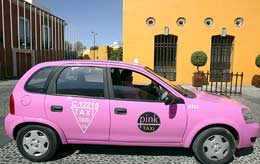 شرکت تاکسي صورتي زنان در مکزيک 