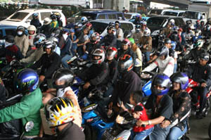 معضل موتورسيکلت در جاکارتا 

