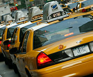 افزايش قيمت بنزين، رانندگان تاکسي در نيويورک را به ستوه آورده است    
