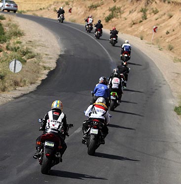 برگزاري مسابقات موتورسواري سرعت