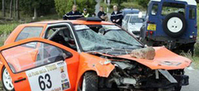 در برخورد اتومبيل مسابقه رالي در چک با تماشاگران 4 نفر کشته شدند    

