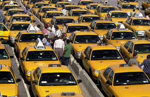 رانندگان تاکسی در ارومیه به صورت آنلاین برگه مرخصی دریافت می کنند