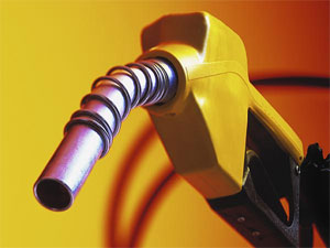 خودداری از سفرهای غیر ضروری در هفته گذشته موجب افت مصرف سوخت در کشور شد