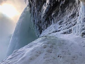آبشار نیاگارا هم یخ زد