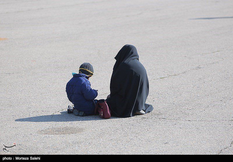 تصویری از همسر و فرزند شهید حمله تروریستی