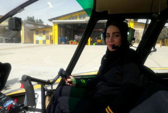 پرواز تاریخی اولین خلبان زن هلکوپتر در ایران