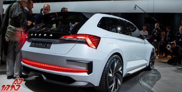 اشکودا در نمایشگاه خودروی پاریس از کانسپت ویژن RS رونمایی کرد