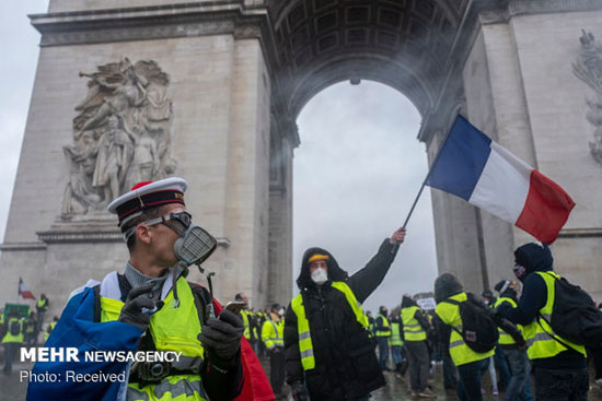 برخورد لباس شخصی‌ها با معترضان فرانسوی