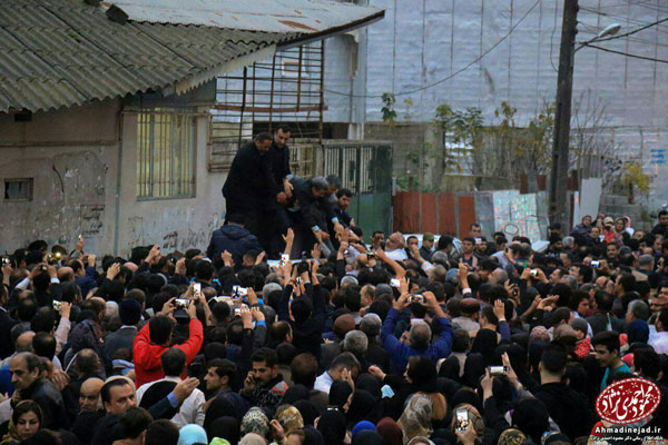 استقبال غیر منتظره از احمدی نژاد