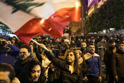 معترضان لبنانی به خانه دیاب رسیدند