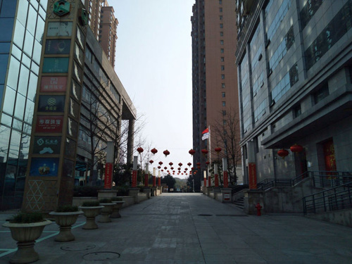 تصاویر: خیابان‌های خلوت شهر ووهان چین
