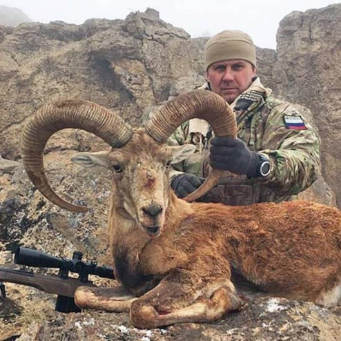 ژست شکارچیان خارجی با حیوانات شکار شده ایران
