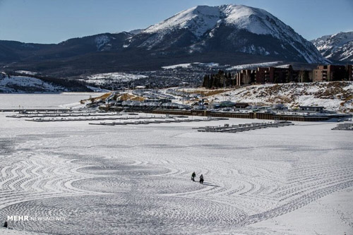 تصاویر: هنر قدم زدن روی برف