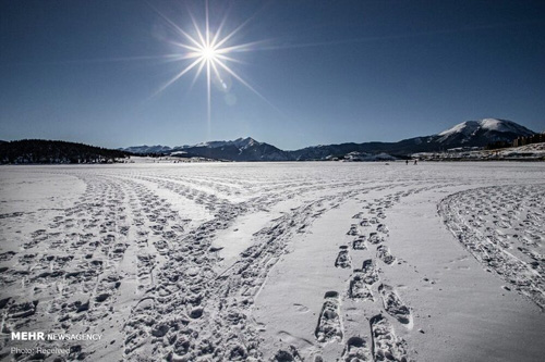 تصاویر: هنر قدم زدن روی برف