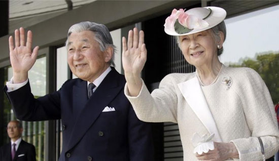 امپراتور ژاپن کناره‌گیری می‌کند