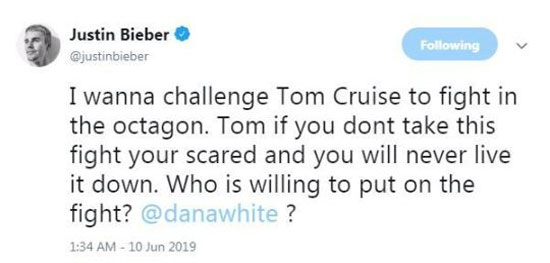 خواننده مشهور تام کروز را به مبارزه دعوت کرد!