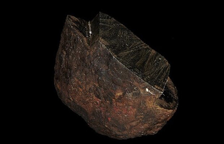 کشف ماده معدنی طبیعی جدید در یک شهاب سنگ