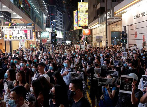 پلیس هنگ‌کنگ از چین خواست حکومت نظامی اعلام کند