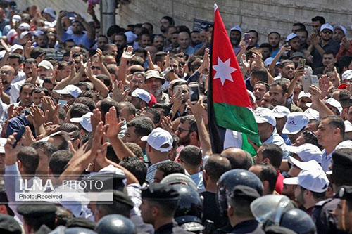 عقب‌نشینی دولت اردن در برابر معلمان