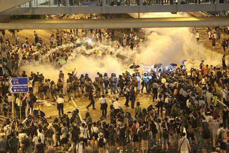 تجمع معترضان هنگ‌کنگی‌ در سالروز جنبش 