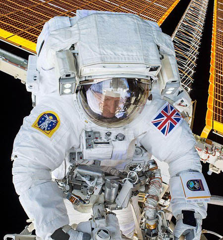 سازمان فضایی انگلیس در پی فضانورد جدید