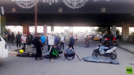 معترضان خیابان‌های اصلی بغداد را مسدود کردند